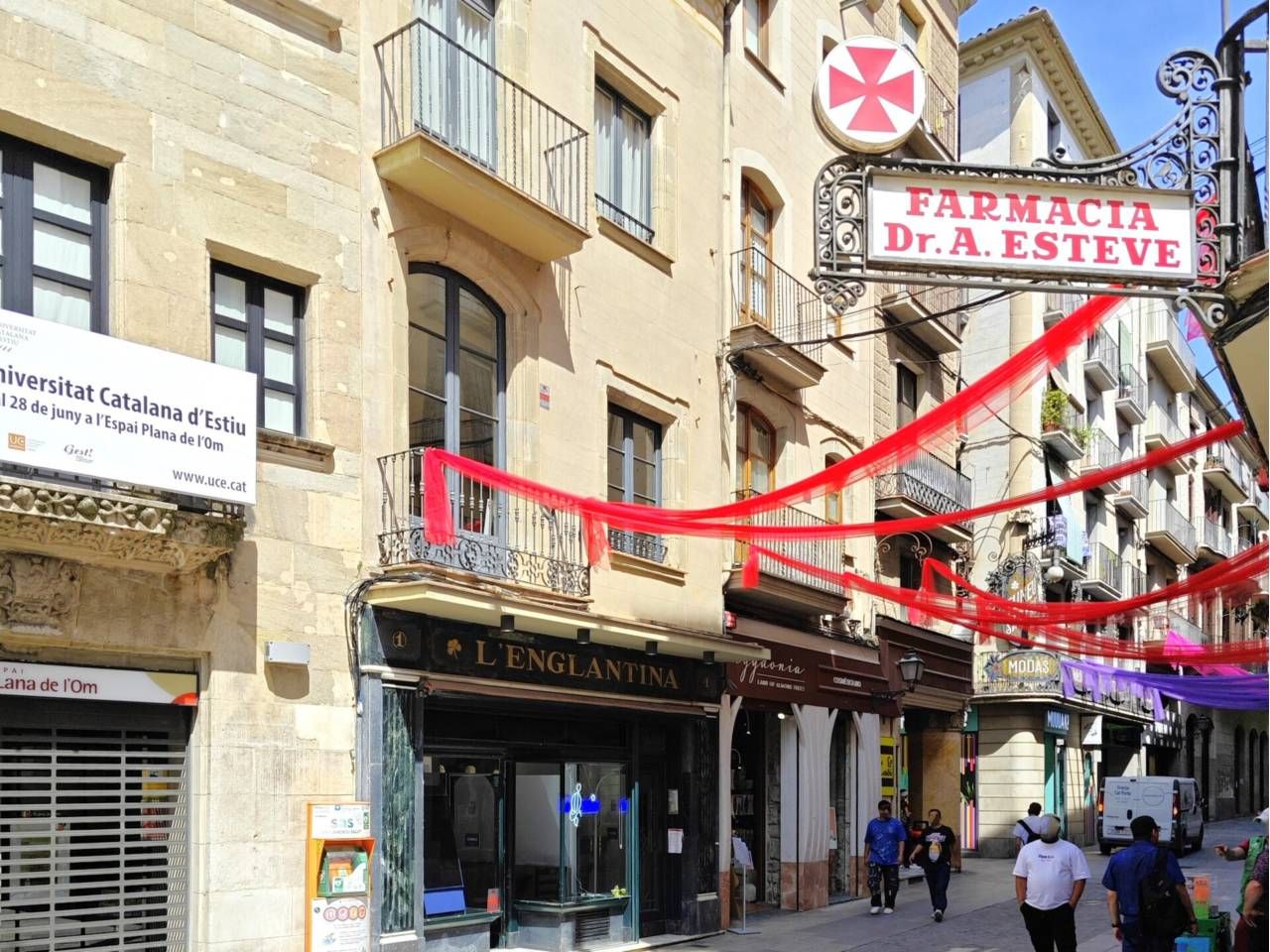 Vista exterior de Oficina de lloguer en Manresa amb Calefacció