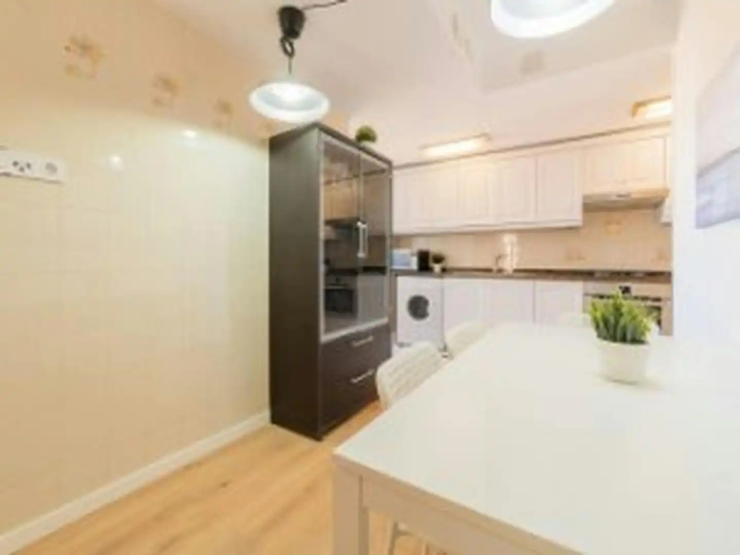 Kitchen of Flat for share in Valencia  with Furnished, Washing machine and TV