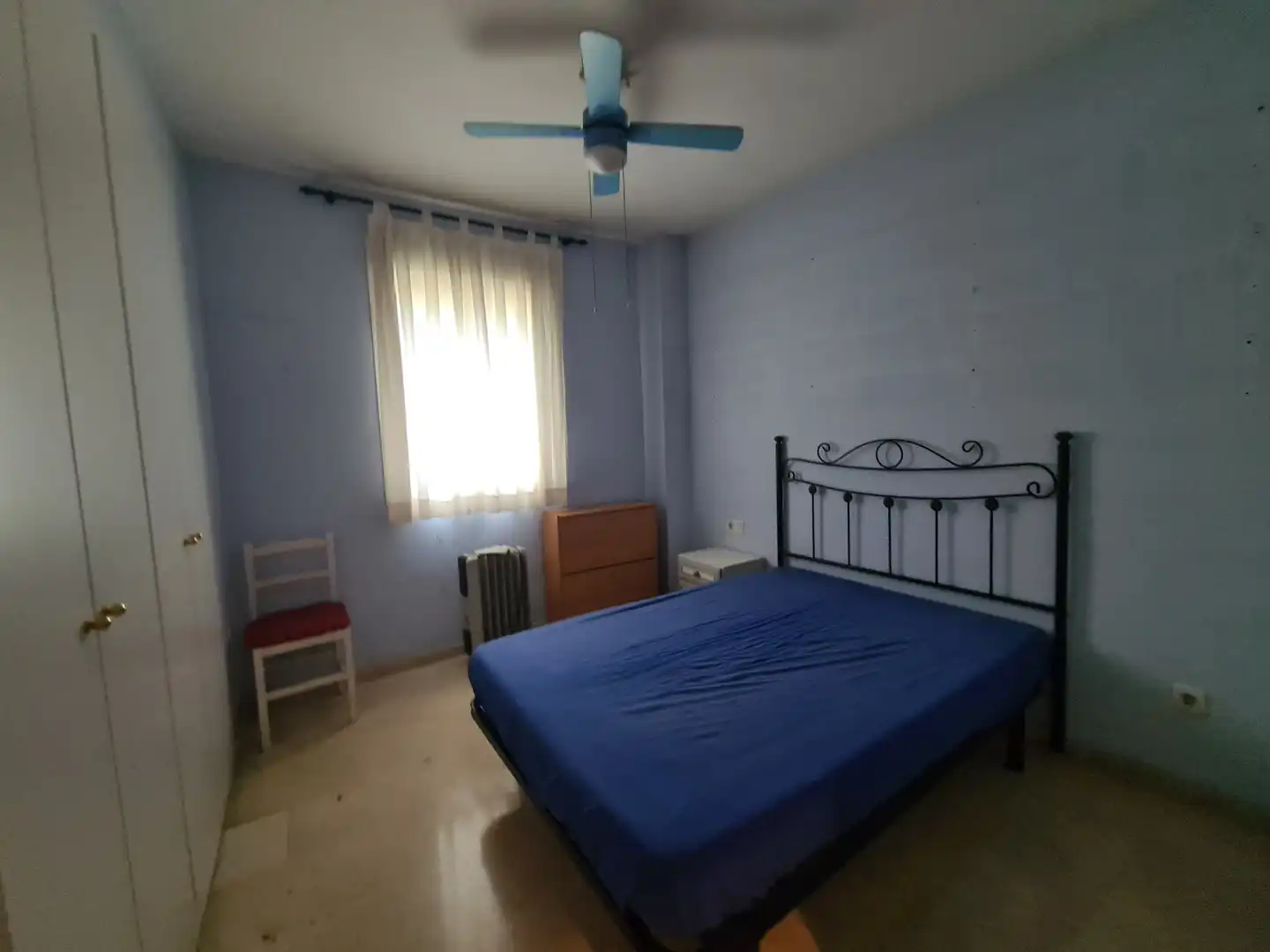 Bedroom of Flat for sale in Sevilla  with Air Conditioner and Storage room