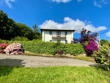 House with balcony for sale in Barrio SOANO-LLAMA