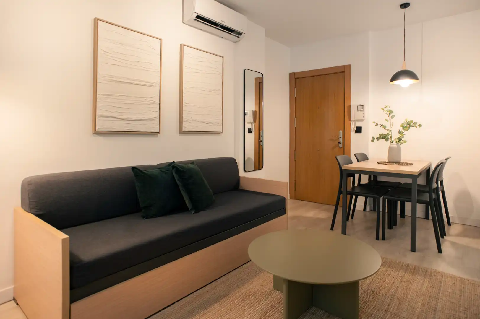 Sala d'estar de Pis de lloguer en Valencia amb Aire condicionat, Calefacció i Parquet