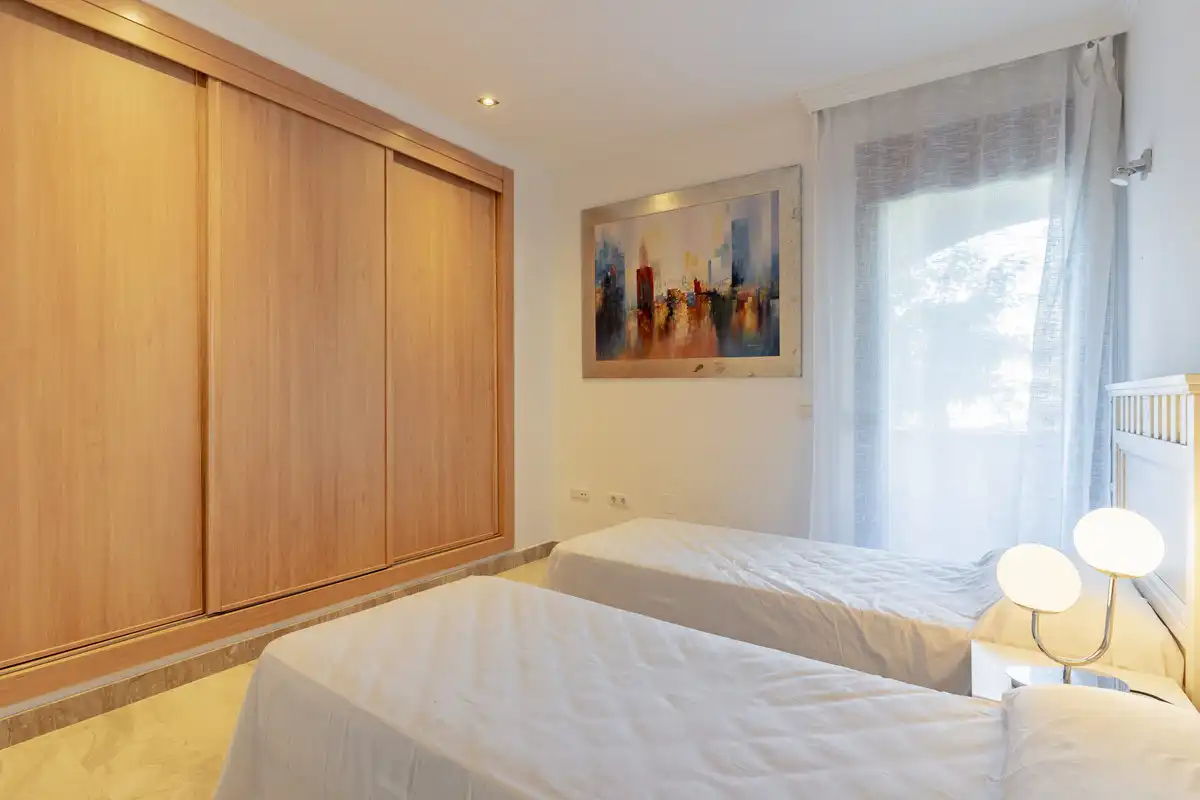 Apartamento con piscina en venta en Selwo, imagen 15