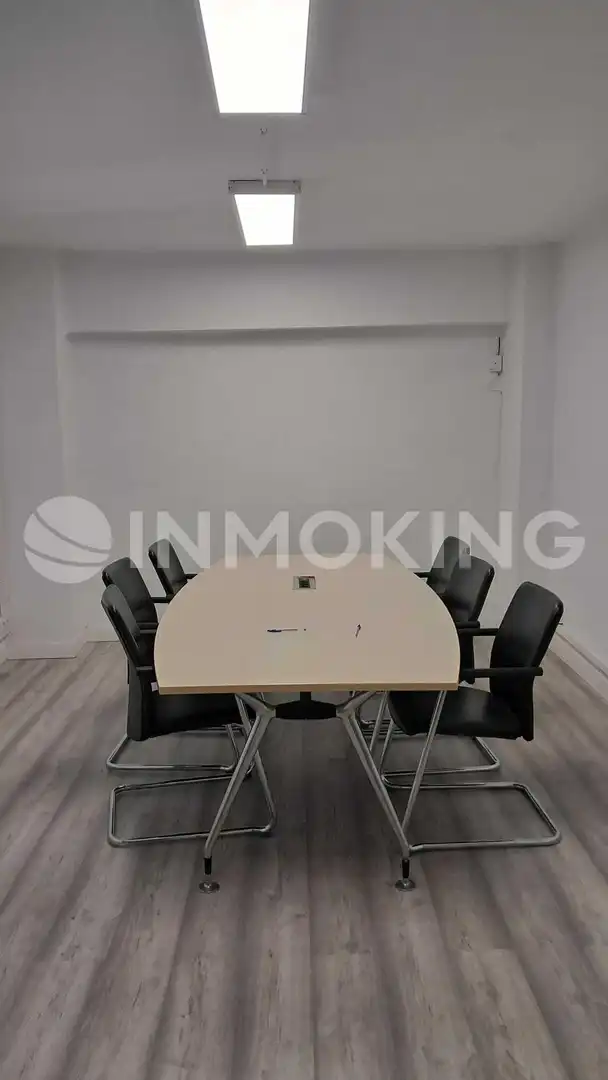 Nave industrial en venta en Valencia con Calefacción y Alarma