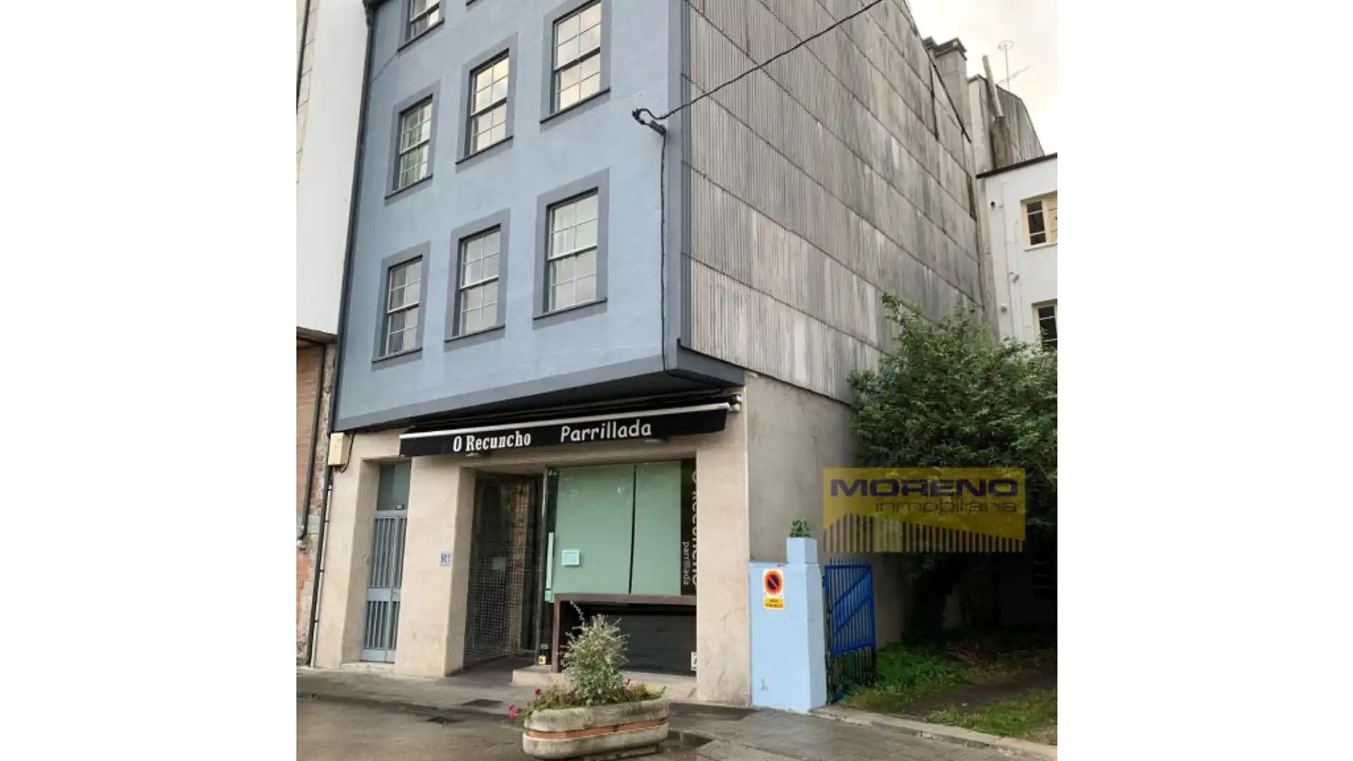 Vista exterior de Edificio en venta en Sarria