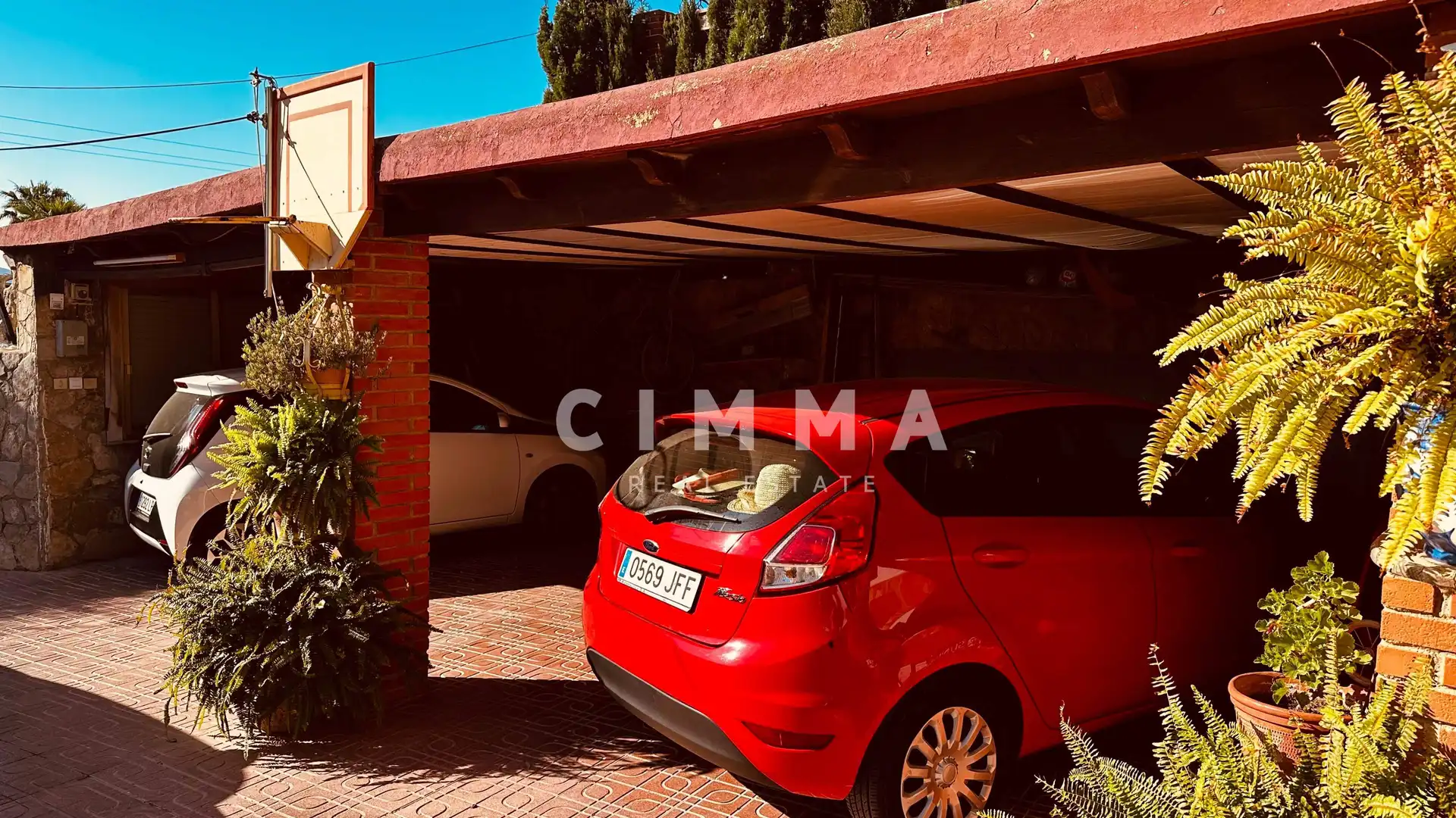 Parking de Casa o chalet en venta en La Nucia con Aire acondicionado, Calefacción y Jardín privado