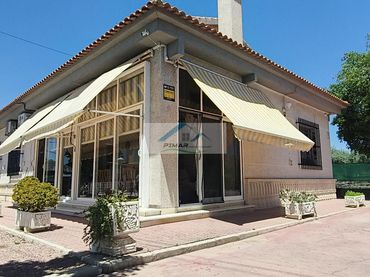 Casa rústica con piscina en venta en Jubalcoi