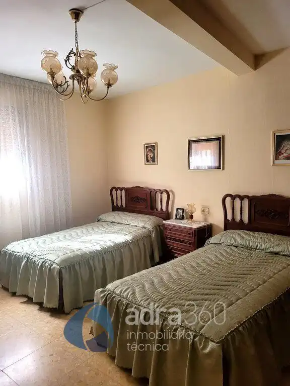 Dormitori de Casa o xalet en venda en Arnedillo amb Calefacció, Jardí privat i Terrassa