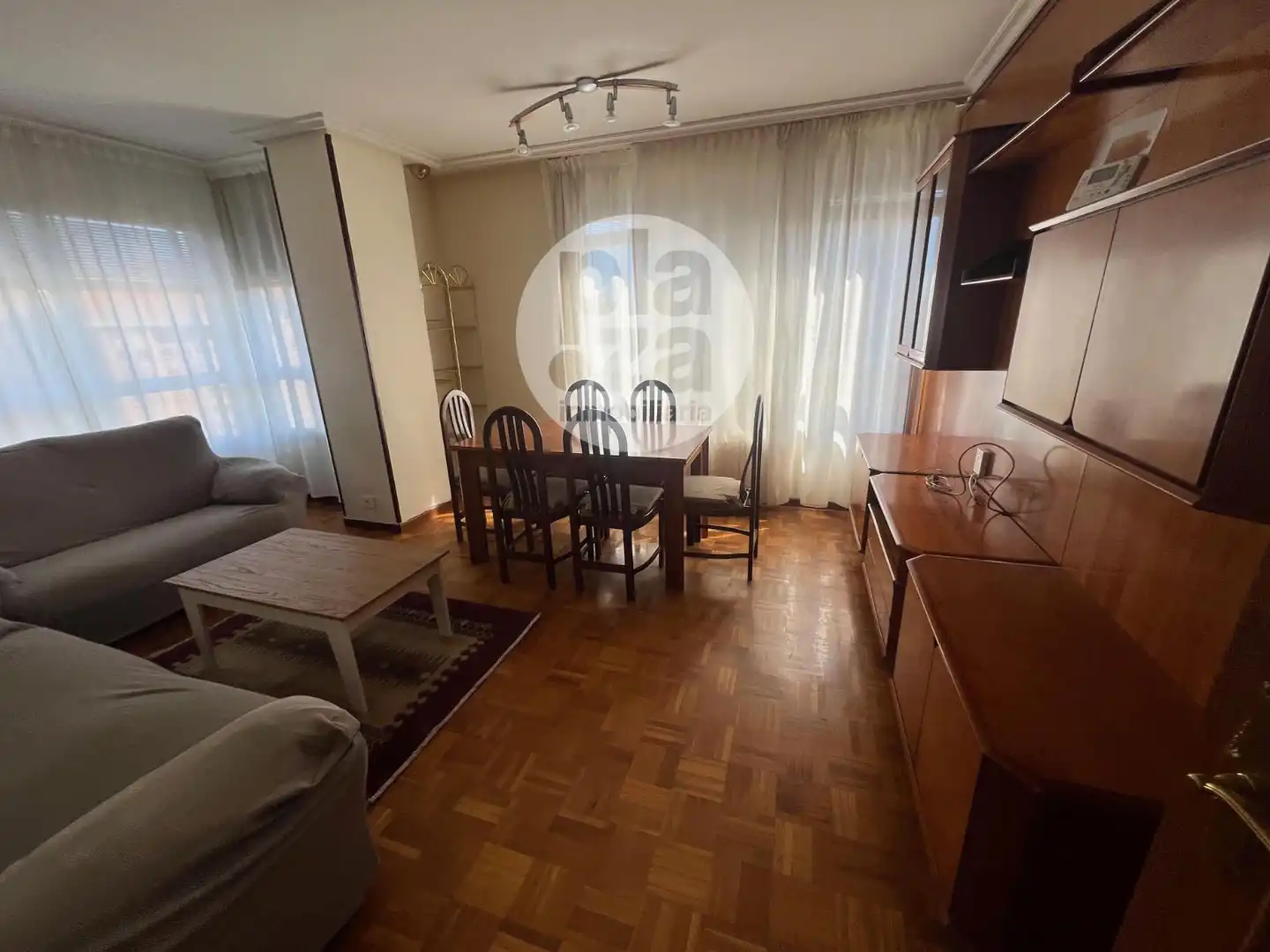 Sala de estar de Piso de alquiler en Burgos con Calefacción, Terraza y Trastero