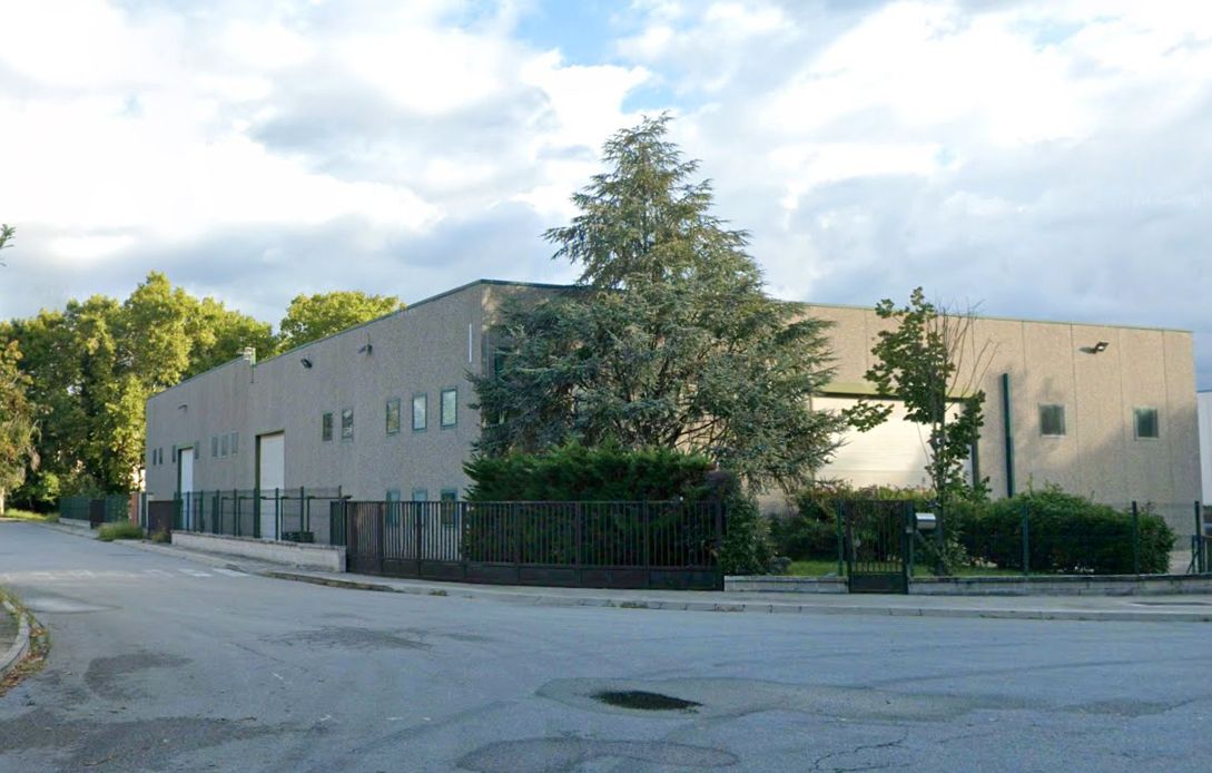 Vista exterior de Nau industrial en venda en Gualba amb Alarma