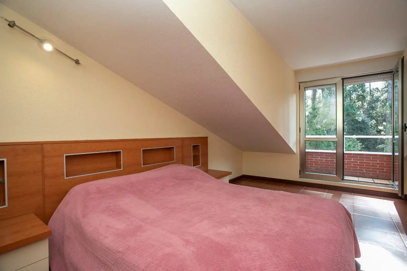 Habitación de Piso en venta en San Vicente de la Barquera con Calefacción y Balcón