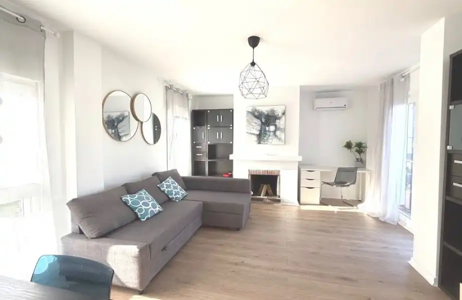 Sala de estar de Piso en venta en Marbella con Aire acondicionado, Trastero y Amueblado