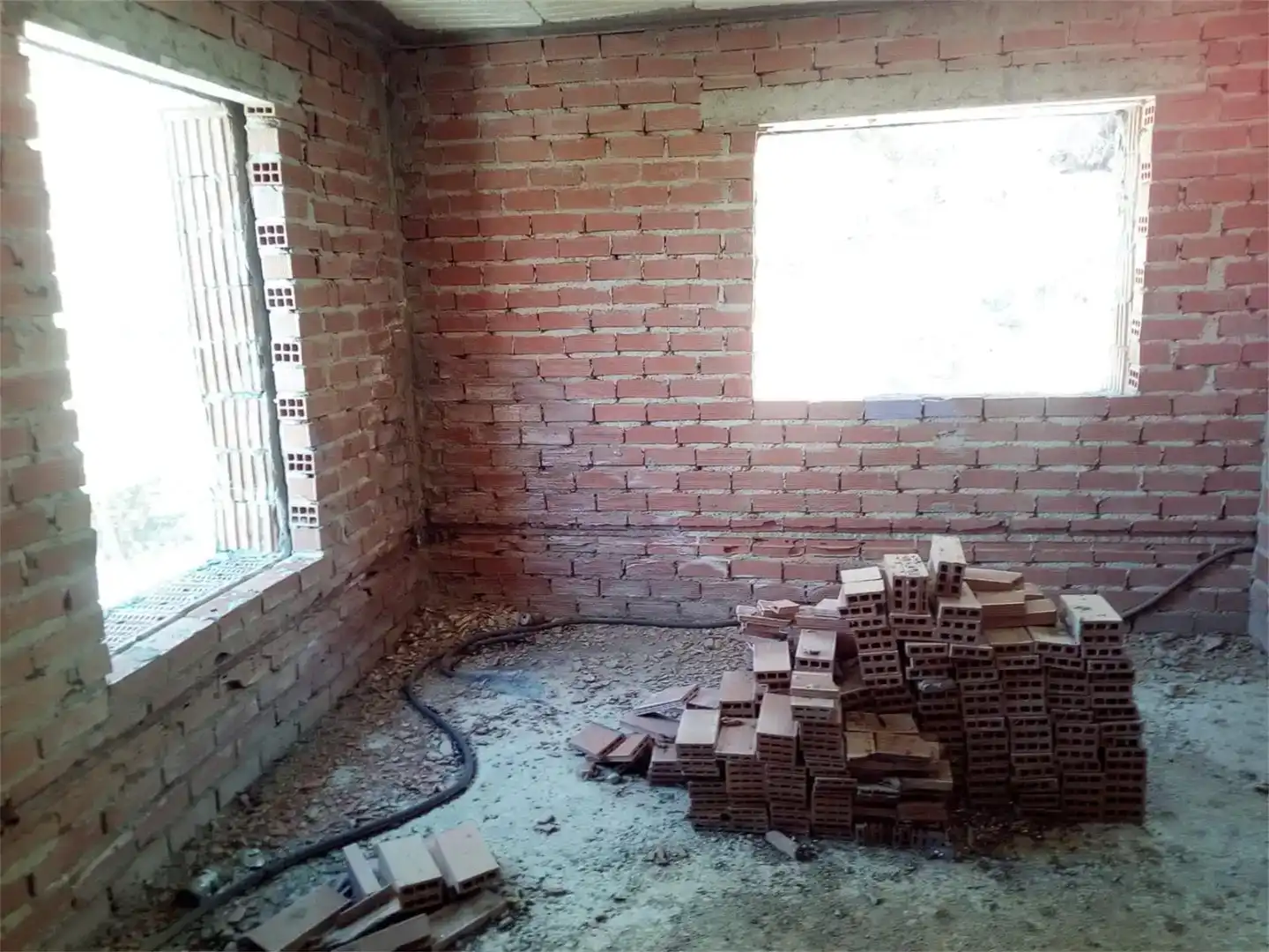 Casa o xalet en venda en Cortes de la Frontera amb Jardí privat i Traster
