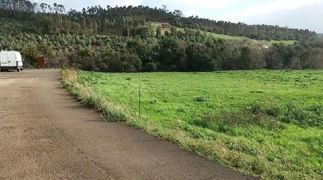 Terreny residencial en venda a Alfoz de Lloredo, imagen 3