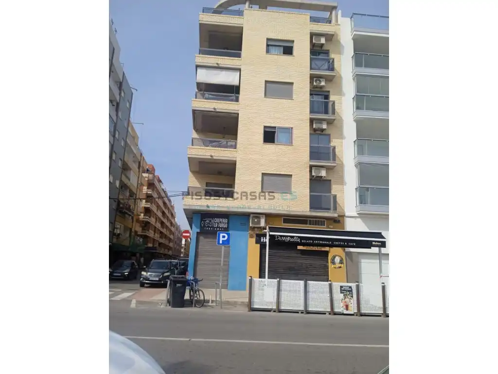 Pis amb terrassa en venda a Calle Cataluña 2, imagen 2