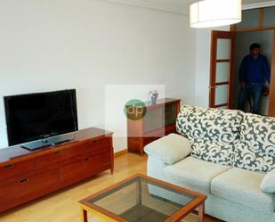 Living room of Flat to rent in Badajoz Capital  with Air Conditioner, Heating and Parquet flooring