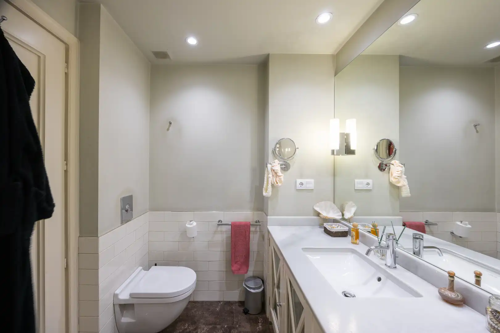 Baño de Piso en venta en Madrid con Aire acondicionado, Calefacción y Jardín privado
