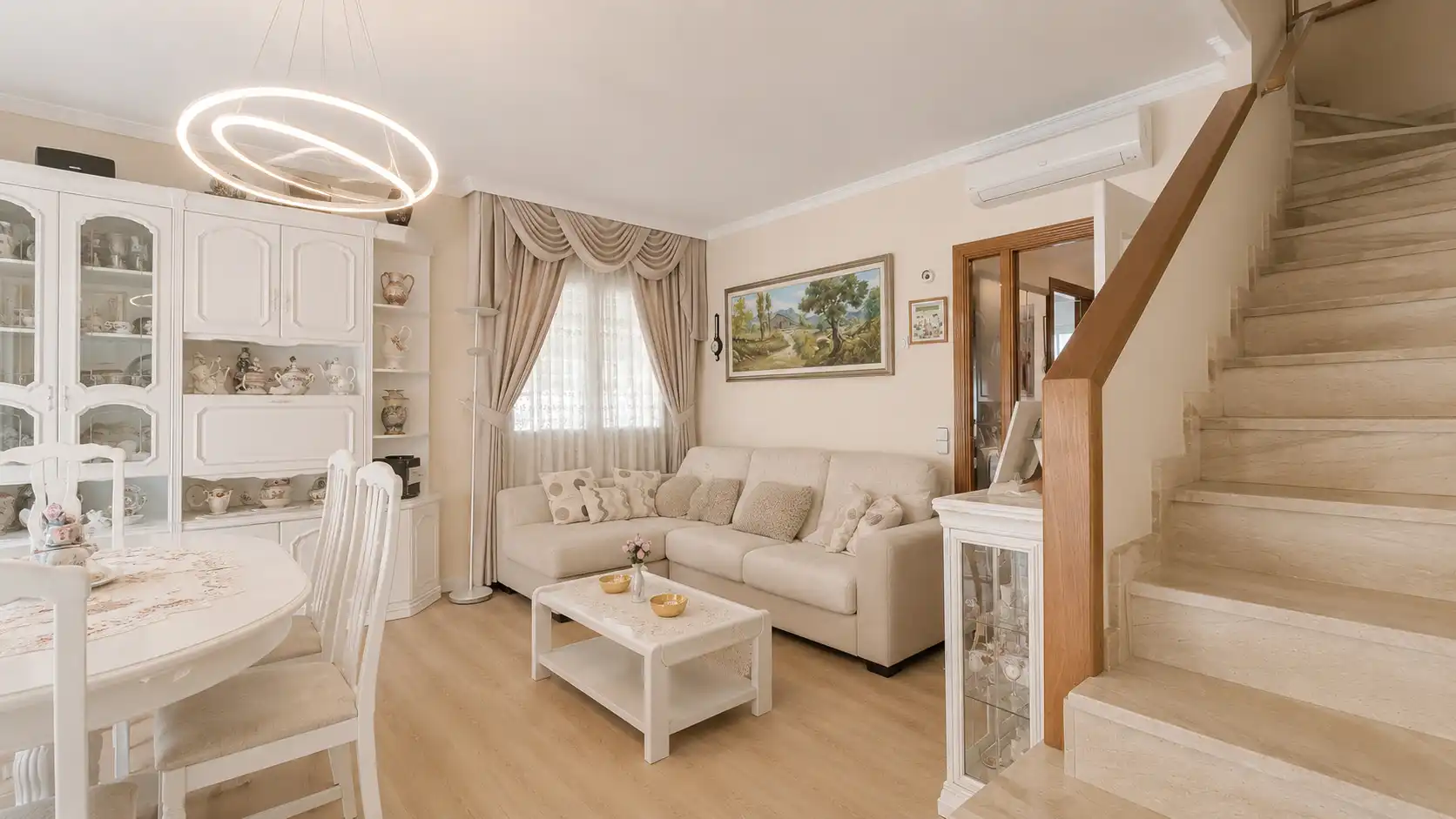 Sala d'estar de Casa adosada en venda en Sabadell amb Aire condicionat, Calefacció i Terrassa