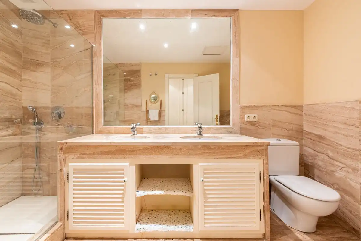 Baño de Piso en venta en Marbella con Aire acondicionado y Trastero