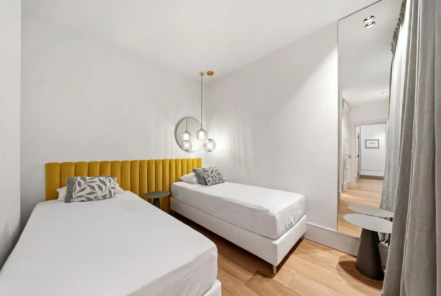 Schlafzimmer von Wohnung zur Miete in Madrid mit Klimaanlage, Heizung und Möbliert