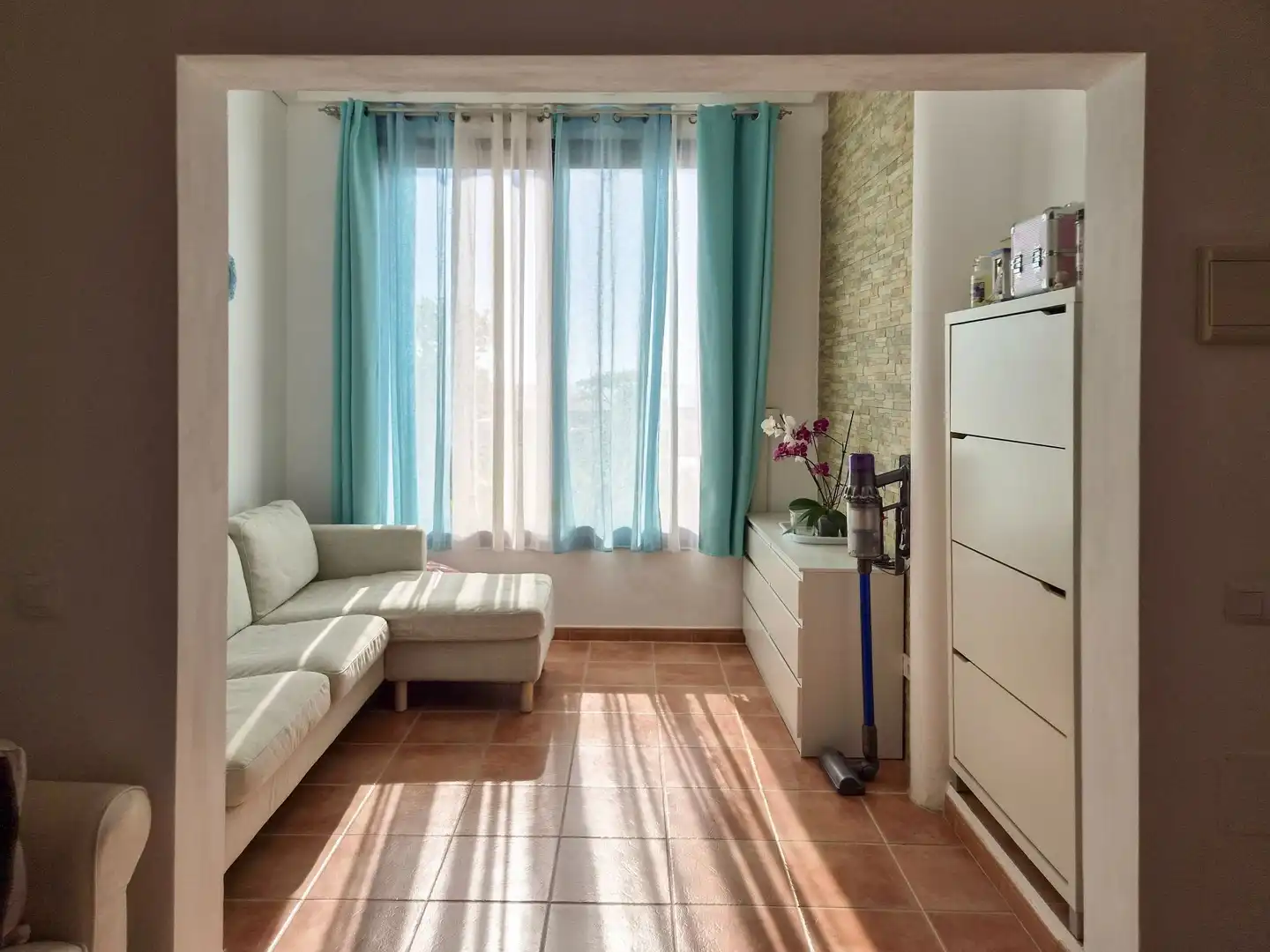 Wohnzimmer von Einfamilien-Reihenhaus zum Verkauf in Antigua