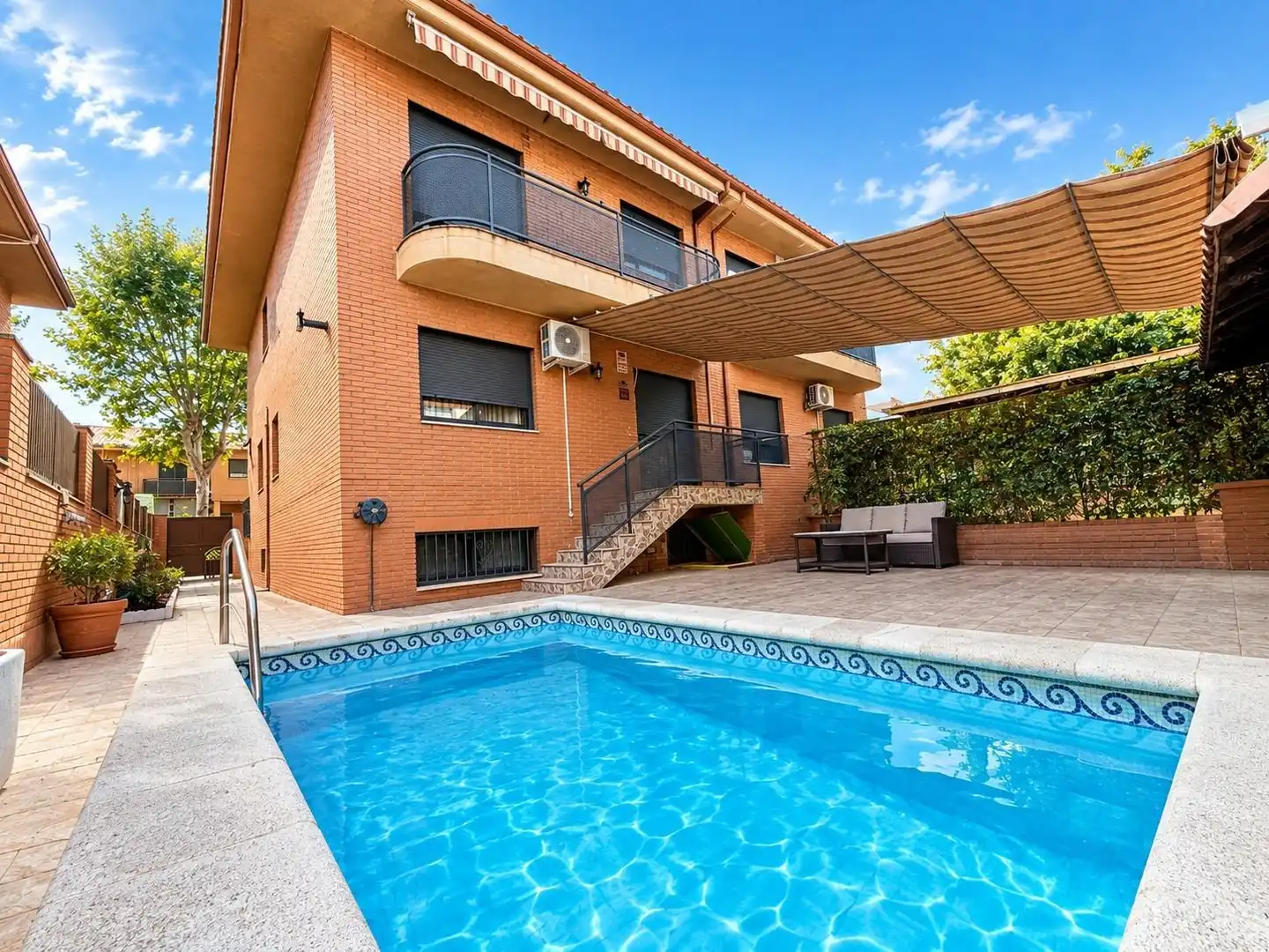 Swimming pool of Detached homes for sale in Seseña  with Air Conditioner, Heating and Private garden