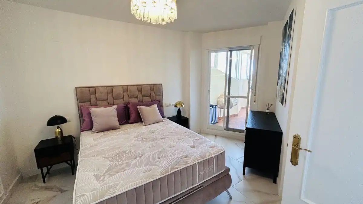 Apartament amb piscina en venda a Calahonda, imagen 21