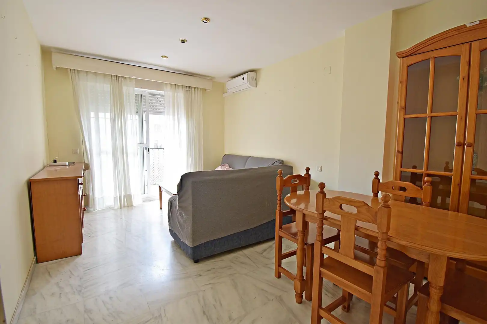 Sala de estar de Piso en venta en Jerez de la Frontera con Aire acondicionado, Trastero y Amueblado