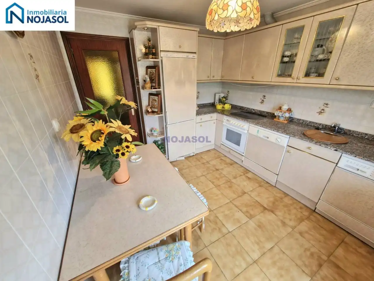Cocina de Piso en venta en Hazas de Cesto con Parquet, Terraza y Amueblado