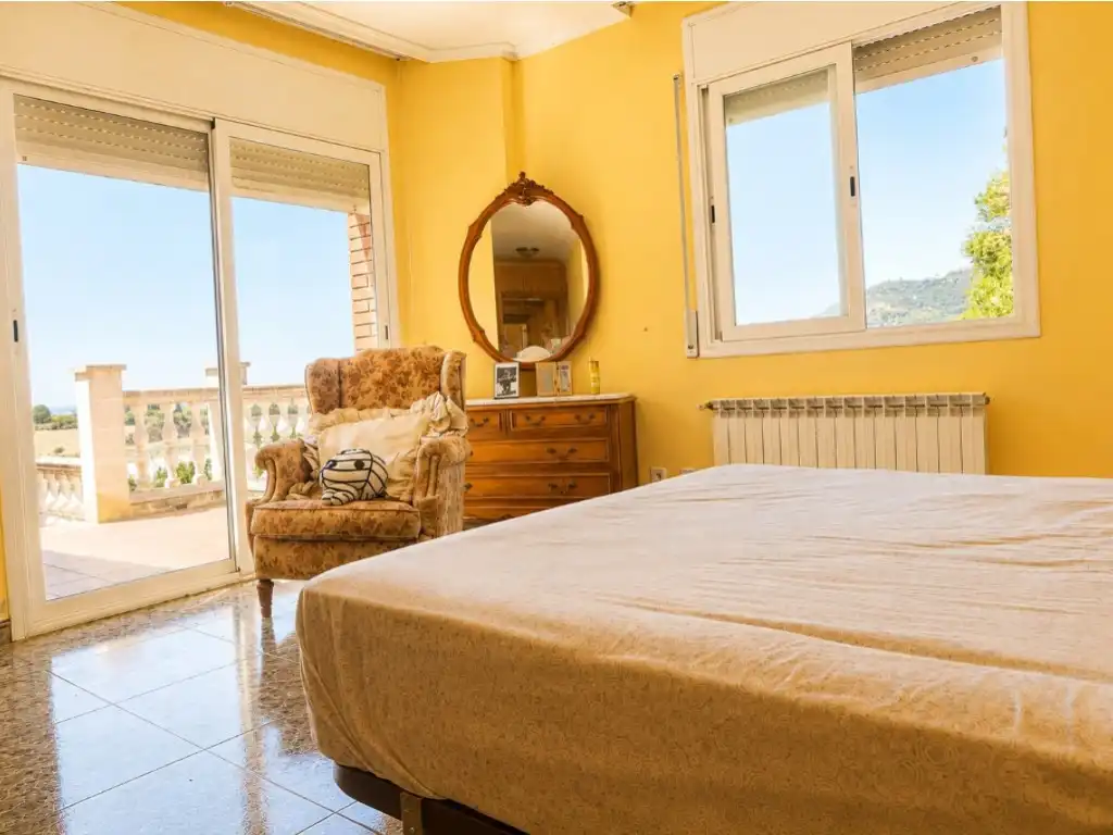Bedroom of Houses for sale in Pineda de Mar