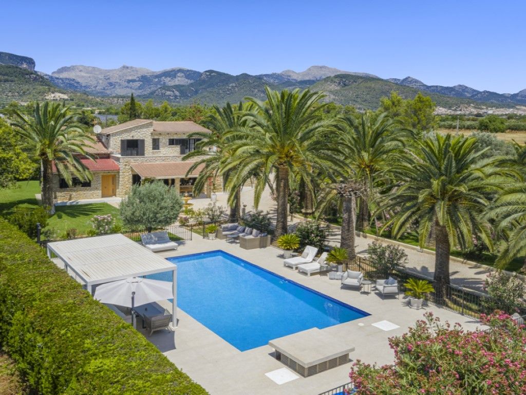 Vista exterior de Casa o xalet en venda en Binissalem amb Aire condicionat, Terrassa i Piscina