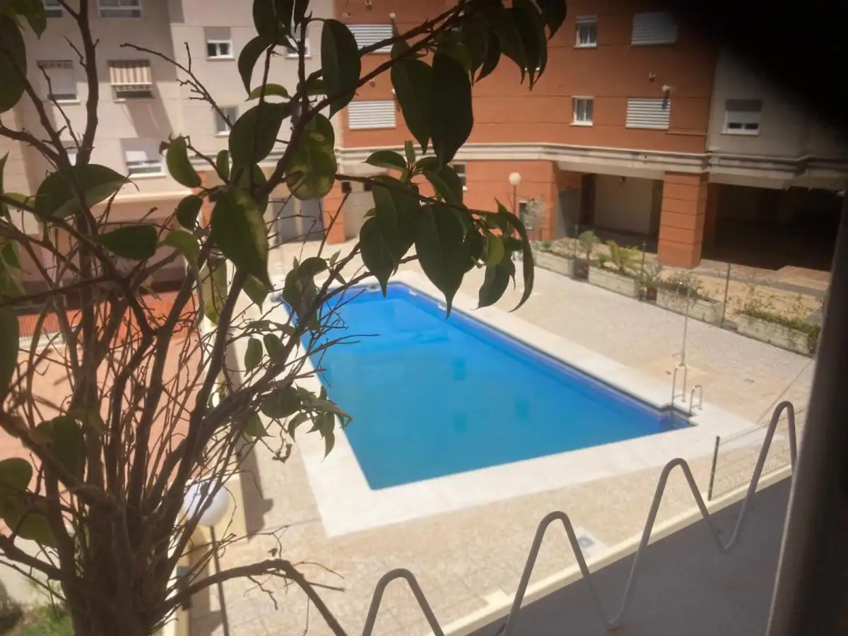 Habitación en El Cónsul - Ciudad Universitaria - El Romeral