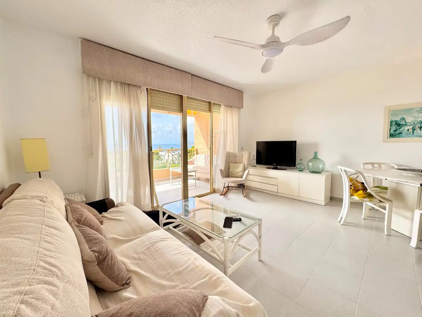 Wohnzimmer von Wohnungen zur Miete in Orihuela mit Möbliert, Waschmaschine und Mikrowelle