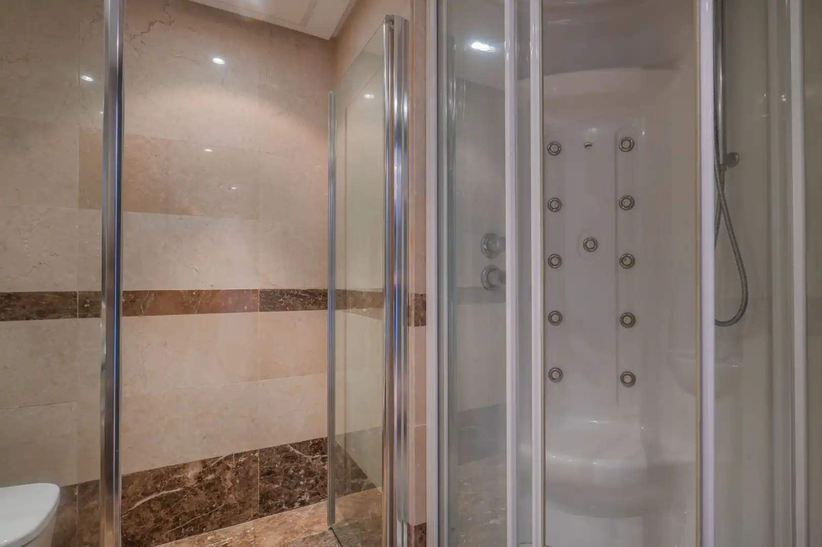 Baño de Oficina en venta en Alcorcón con Aire acondicionado, Calefacción y Trastero