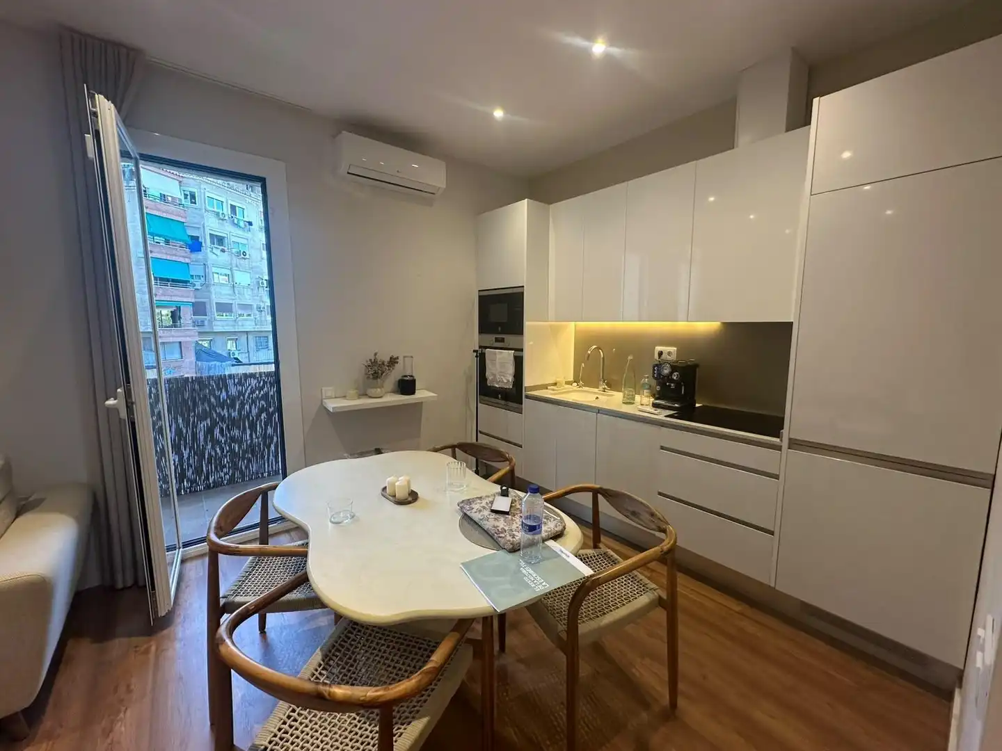 Apartament amb terrassa en venda a Carrer MARQUES DE SENTMENAT, imagen 2