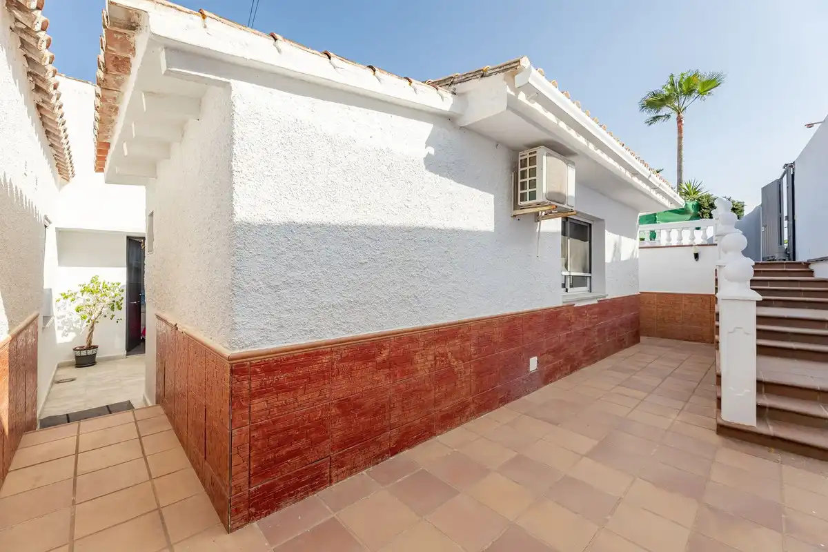 Chalet con piscina en venta en Estepona Pueblo, imagen 3