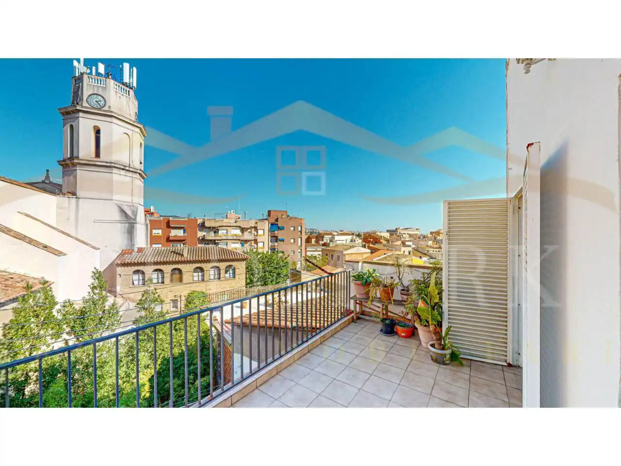 Vista exterior de Piso en venta en Sant Vicenç Dels Horts con Aire acondicionado, Calefacción y Parquet