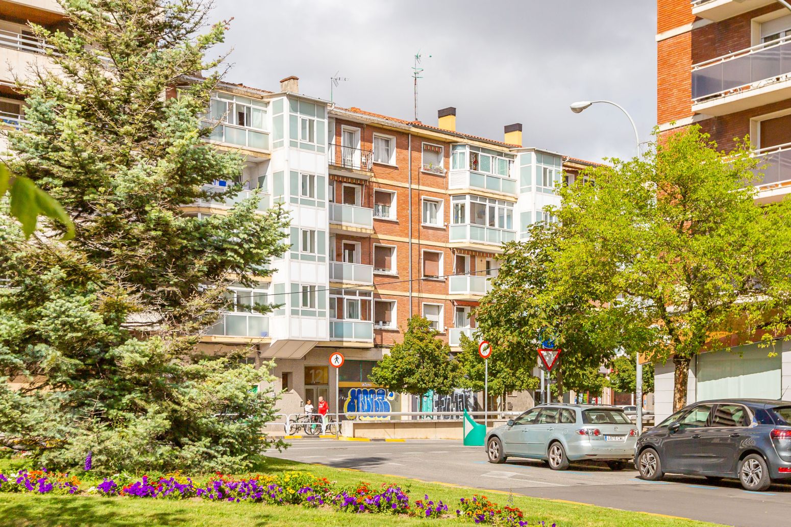 Exterior view of Flat for sale in  Pamplona / Iruña  with Heating, Parquet flooring and Balcony