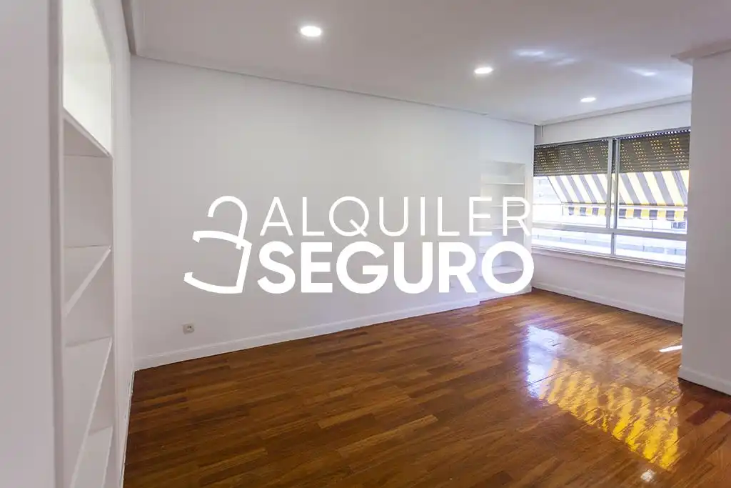 Flat with lift to rent in Menendez Pidal, imagen 5