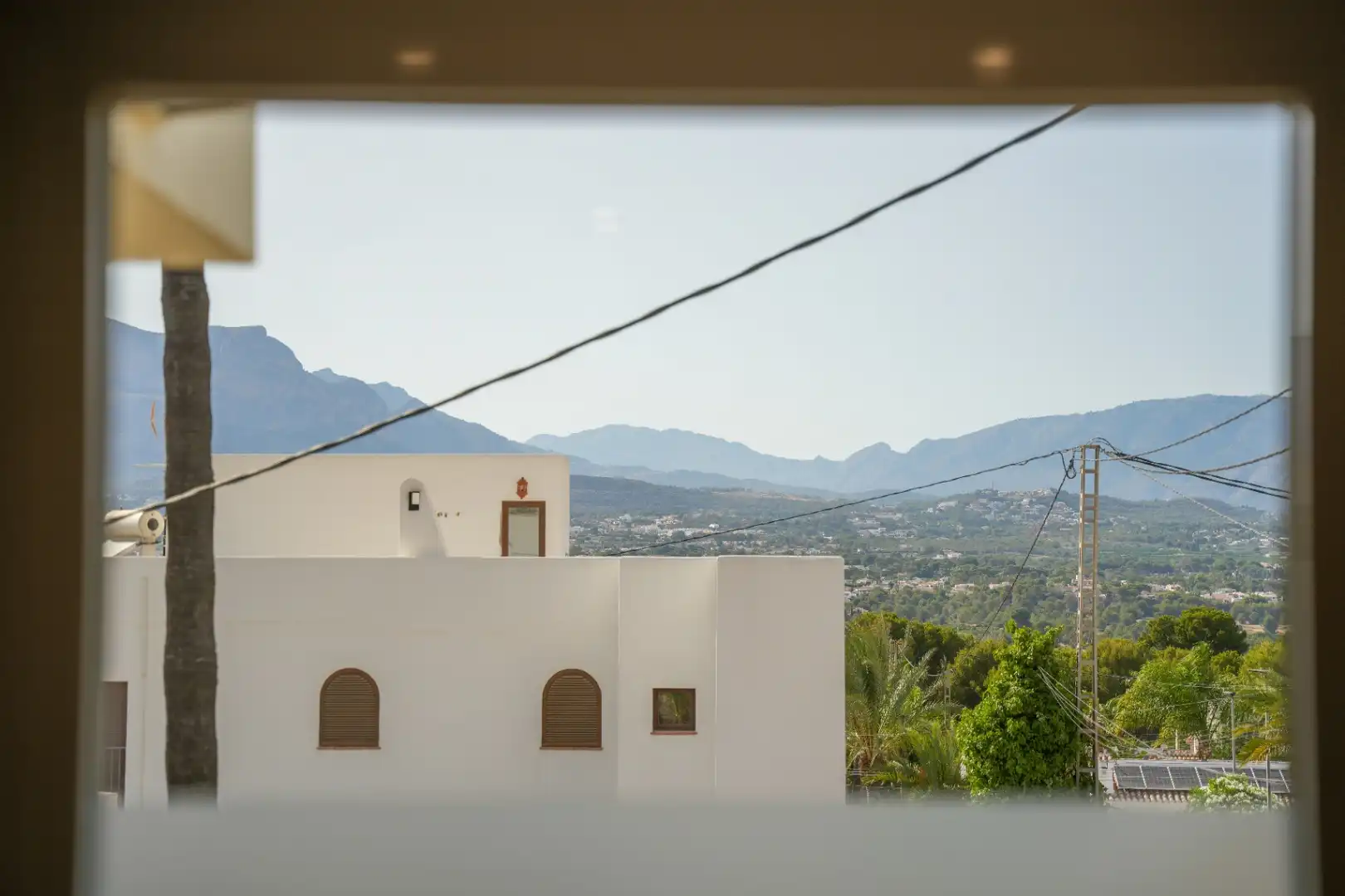 Außenansicht von Einfamilien-Reihenhaus zum Verkauf in L'Alfàs del Pi mit Klimaanlage, Heizung und Privatgarten