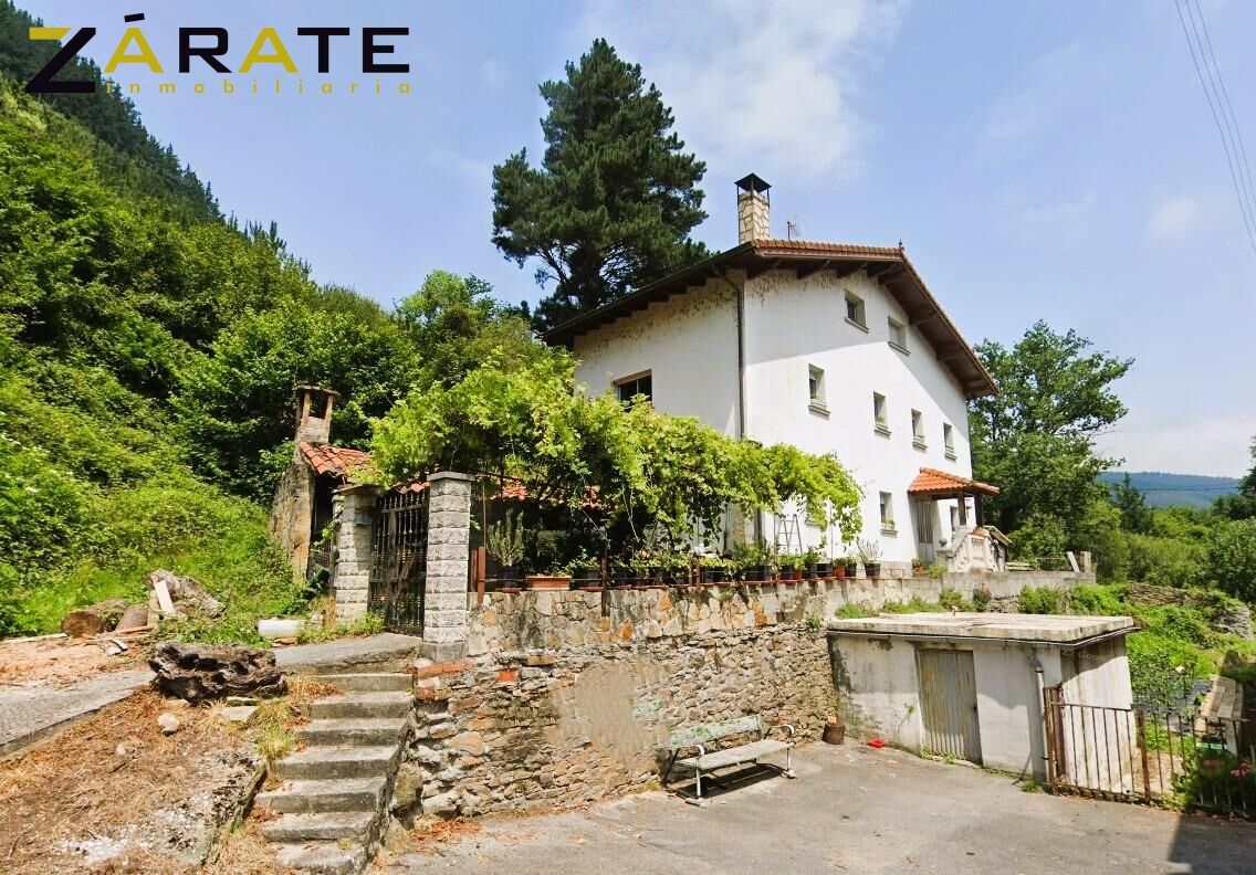 Exterior view of House or chalet for sale in Balmaseda  with Heating, Private garden and Storage room