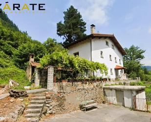 Vista exterior de Casa o xalet en venda en Balmaseda amb Calefacció, Jardí privat i Traster