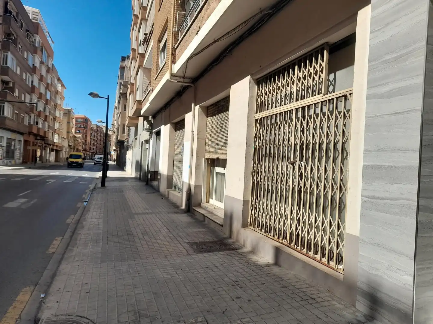 Vista exterior de Local de lloguer en Valencia
