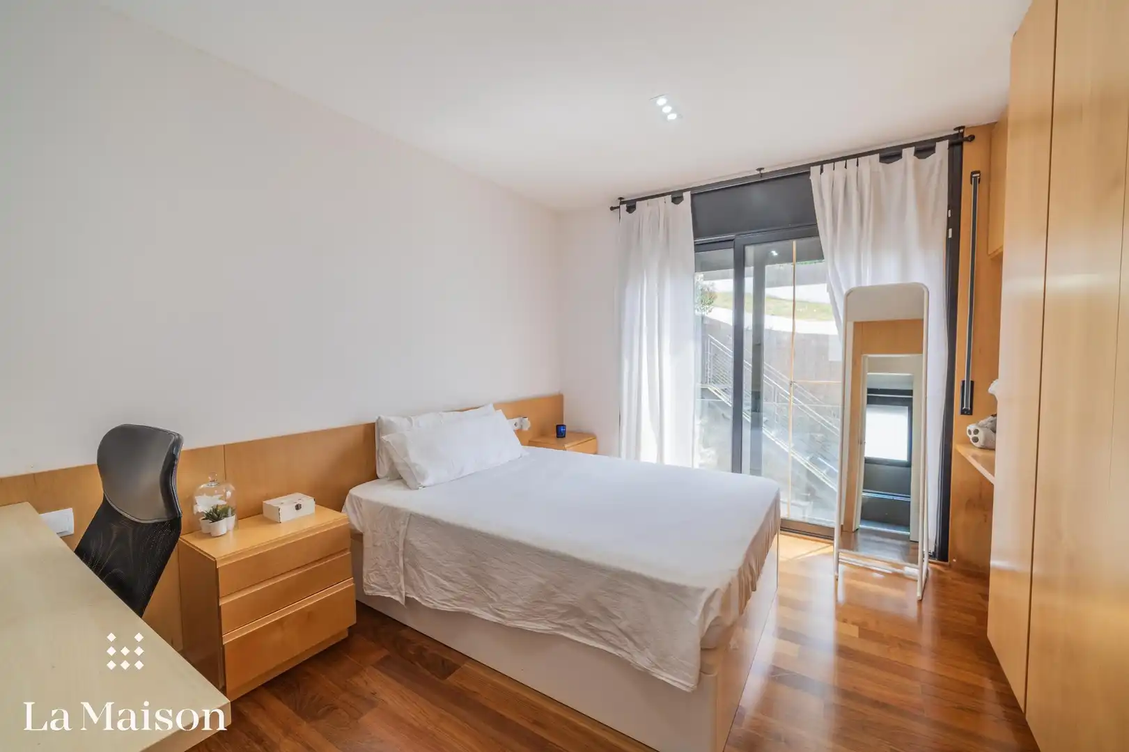 Dormitori de Casa o xalet en venda en Vilanova del Vallès amb Parquet, Terrassa i Piscina