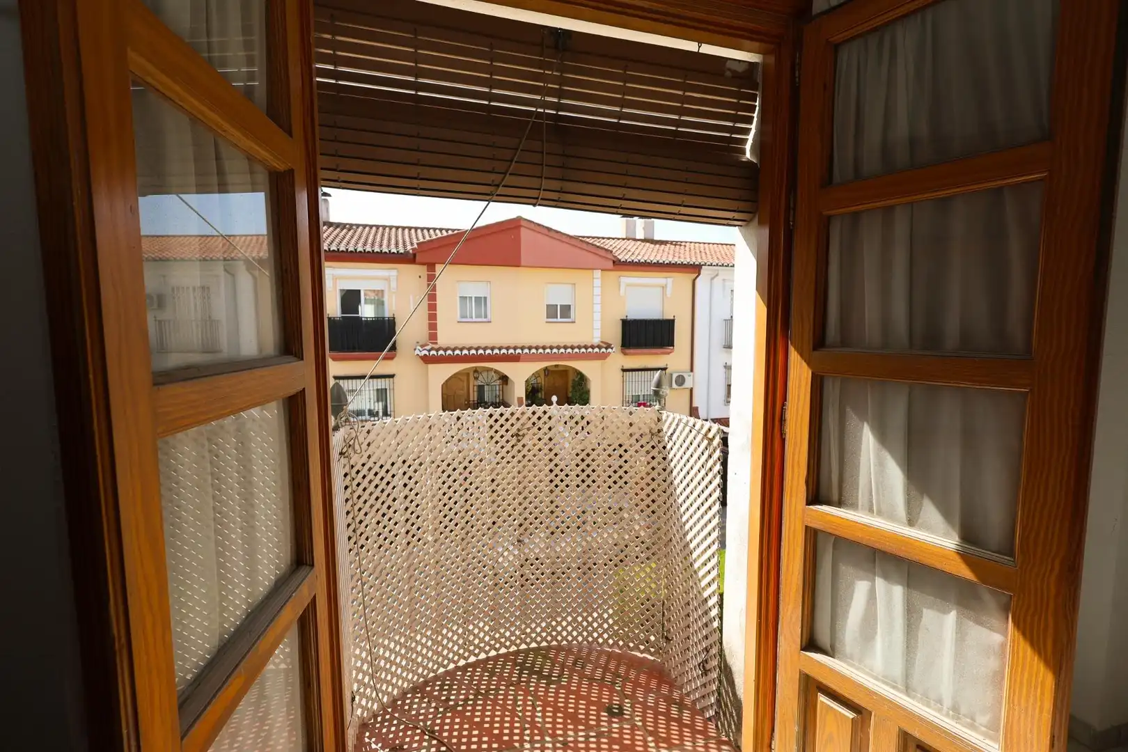 Terrassa de Casa o xalet en venda en Las Gabias amb Aire condicionat, Piscina i Balcó