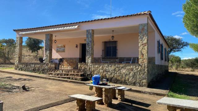 Finca rústica en Alquiler en La Codosera en La Codosera