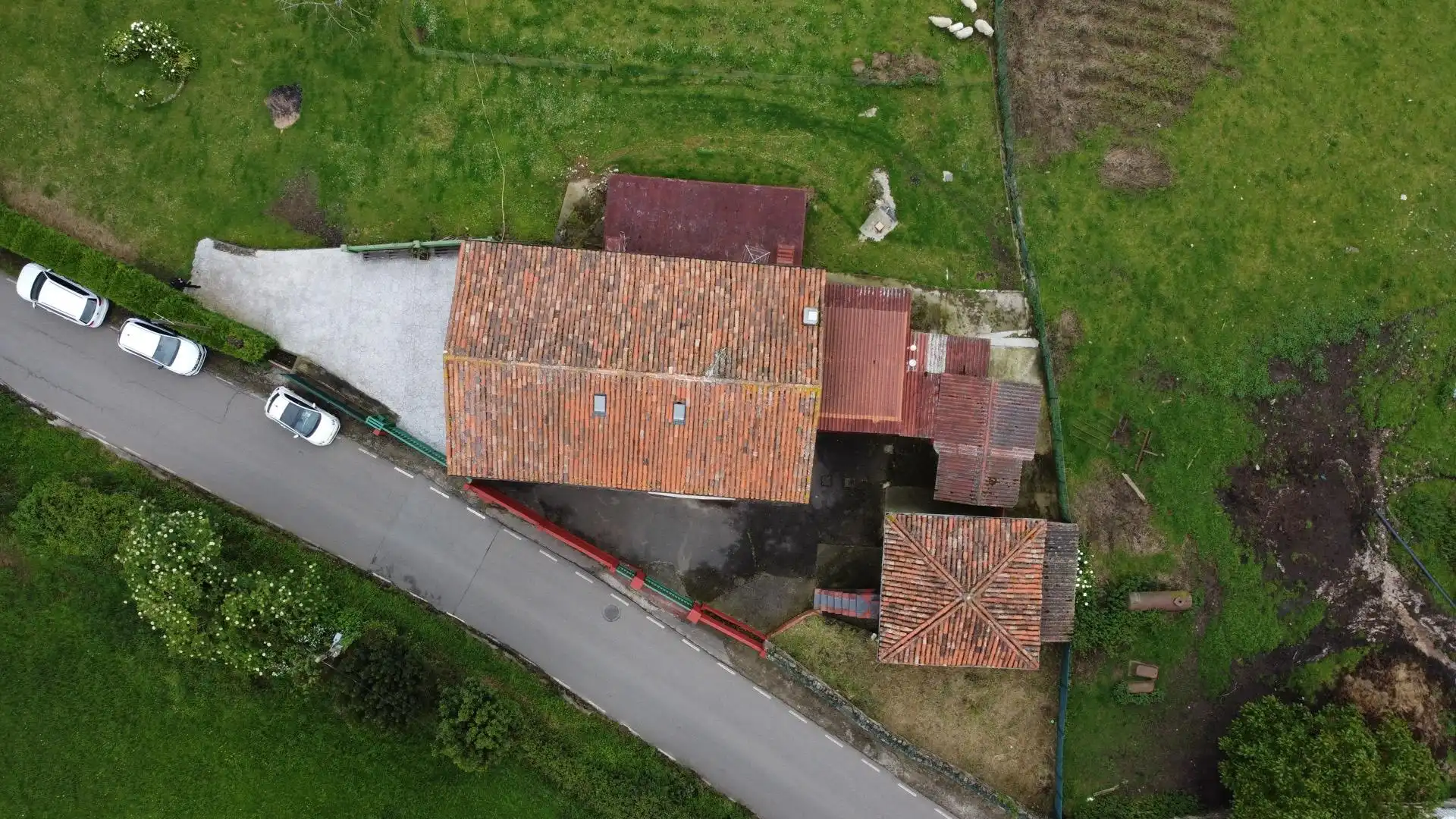 Casa o xalet en venda en Gijón  amb Calefacció, Jardí privat i Traster