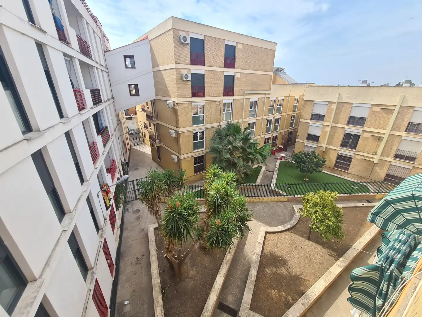 Vista exterior de Piso en venta en Bellavista - La Palmera