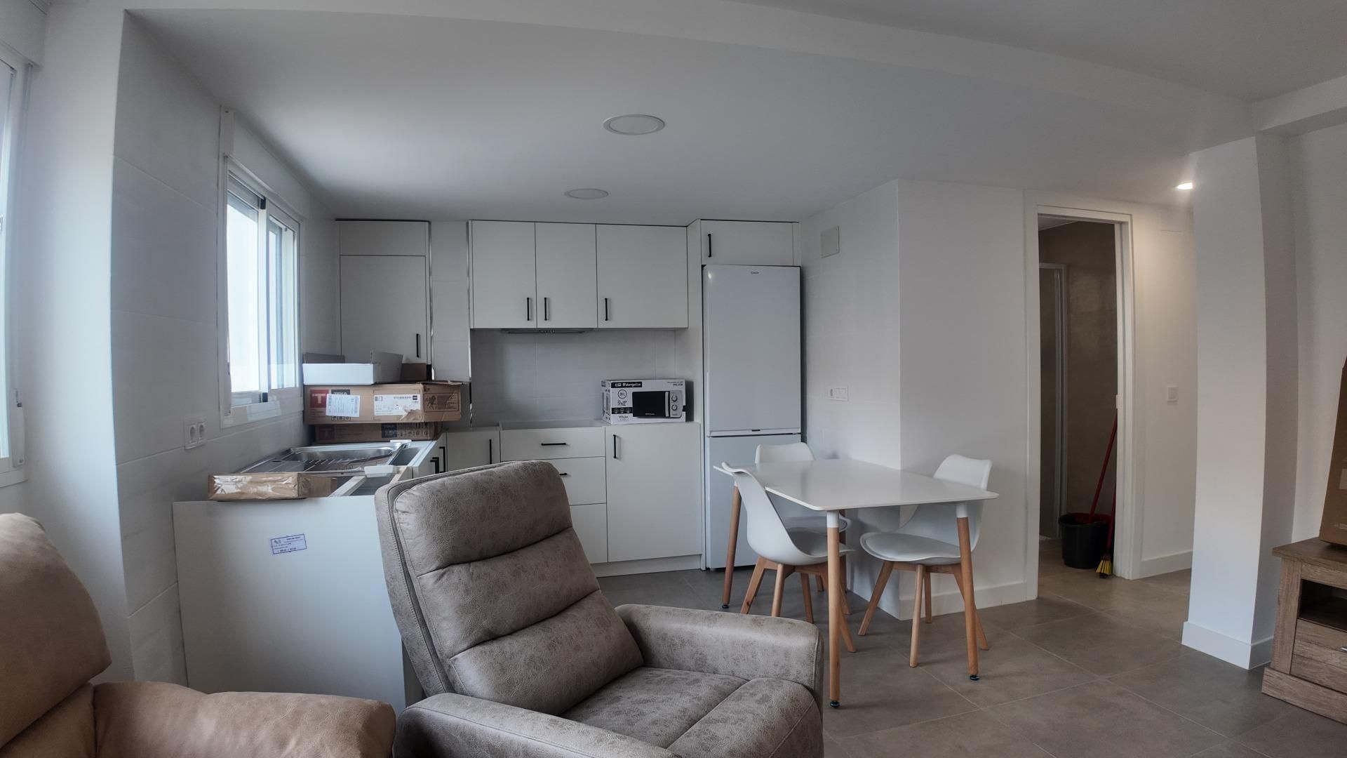 Cuina de Pis de lloguer en  Sevilla Capital amb Aire condicionat