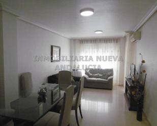 Sala d'estar de Pis de lloguer en  Almería Capital amb Aire condicionat, Terrassa i Moblat