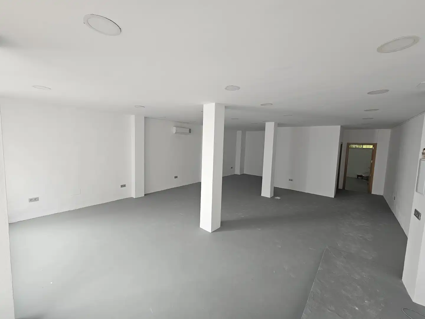 Commercial properties for rent in Calle Virgen del Pilar, 1, Playa Bajadilla - Puertos